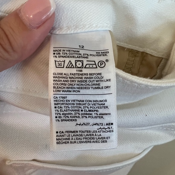 Old Navy new with tags white jeans - Picture 3 of 5